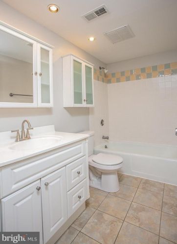 174 Ardwick Ter, Lansdale PA 19446-4925 exterior