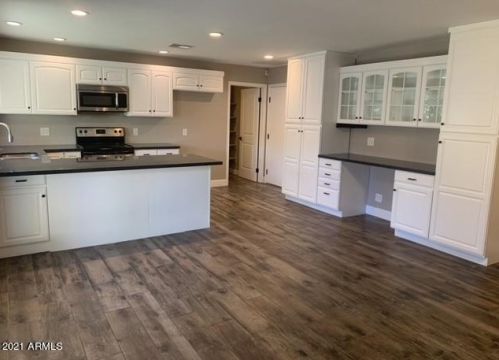 3655 Wagoner Rd, Glendale, AZ 85308-2415