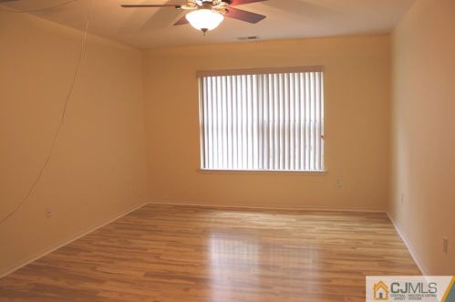404 Cypress Ln, East Brunswick NJ  08816-5249 exterior