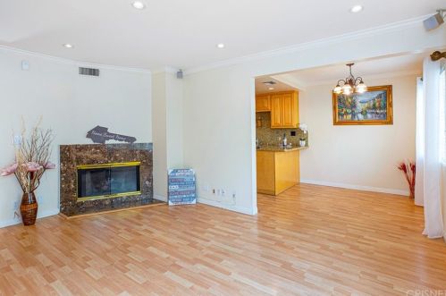 2349 Mira Vista Ave, Montrose, CA 91020-1886