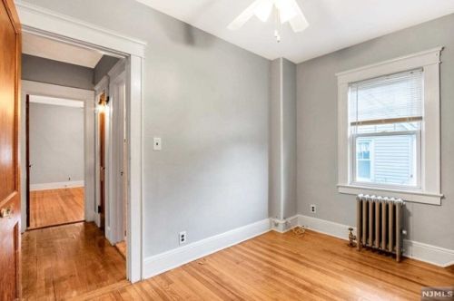 491 James St, N Milford NJ  07646-1023 exterior