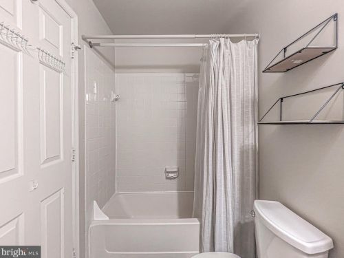 12169 Presidio Way, Woodbridge VA  22192-1052 exterior