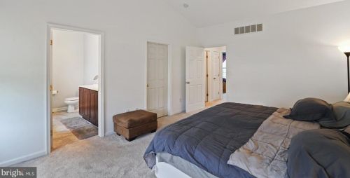 240 Wycombe Dr, Dover DE  19904-3857 exterior