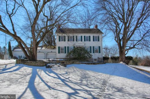 6411 Devonshire Hts Rd, Harrisburg PA 17111-4818 exterior