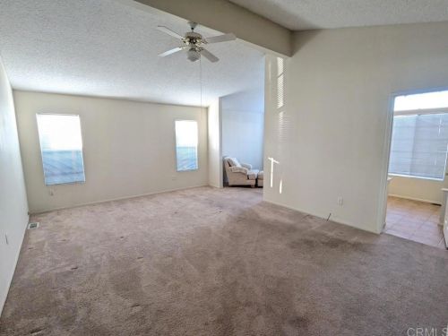 5438 Don Luis Dr, Carlsbad CA  92010-3927 exterior