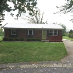 504 Loyola Ct, Glendale, KY 42701-9301