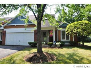 4 Packetts Grv, Fairport, NY 14450-2157