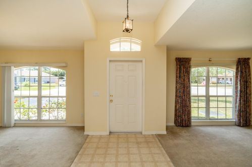 901 Atlantus Ave, Fort Pierce, FL 34983-3905