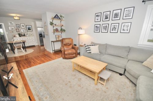 35 Wilbur Henry Dr, Florence NJ  08518-2701 exterior