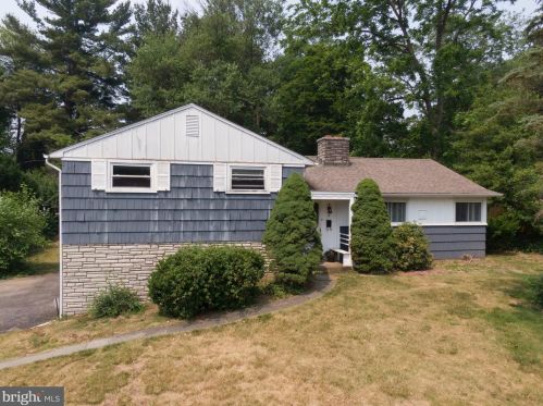 14 Cobblestone Dr, Paoli, PA 19301-1820