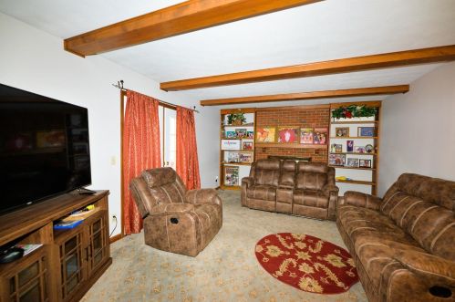 7461 Fitzroy Ct, Cincinnati OH  45241-1260 exterior