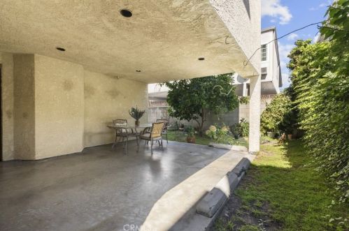 805 Chestnut St, Glendale CA 91205-2501 exterior