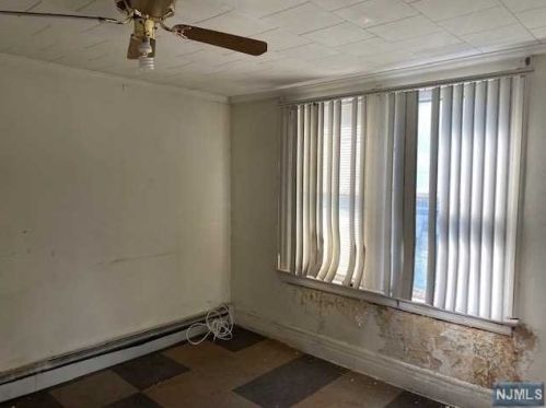 24 Orange Pl, Irvington NJ  07111-2040 exterior
