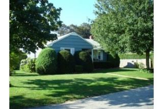 48 Jennings Ave, South Hampton NY  11968-3443 exterior