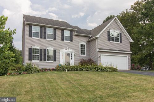 602 7th Ave, Parkesburg, PA 19365-1465