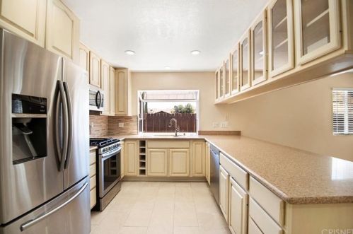 14666 Hydrangea Way, Santa Clarita CA  91387-1528 exterior