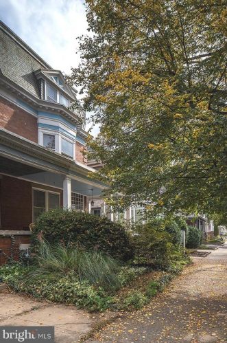 2027 2nd St, Harrisburg, PA 17102-2103