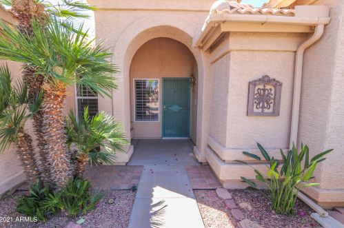 9509 Jadecrest Dr, Chandler, AZ 85248-0801