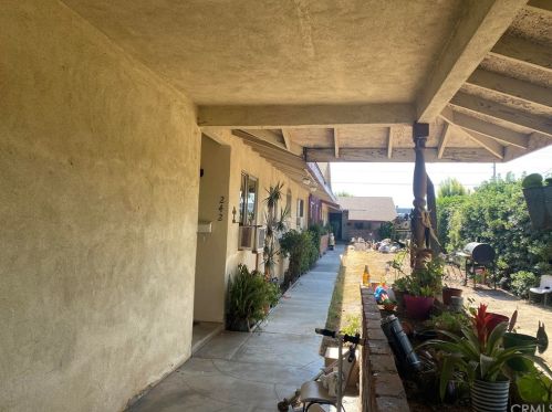248 Oak St, Orange, CA 92866-2302