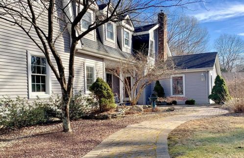 29 Rowland Rd, Lyme, CT 06371-1554