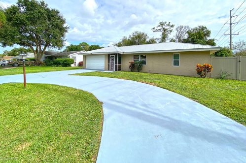 1210 40th Ave, Vero Beach, FL 32960-3857