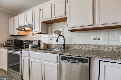 1818 Valley Ter, Washington, DC 20032-4629