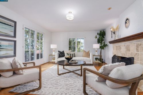 40 Las Palomas, Orinda CA  94563-1916 exterior