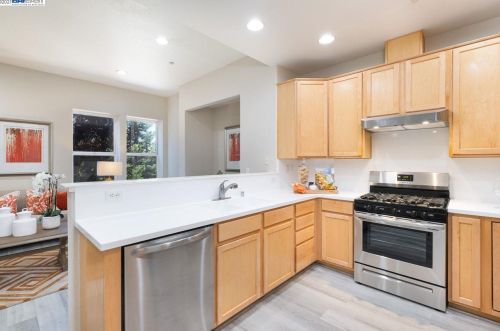 638 Artisan Pl, Hayward, CA 94541-6620