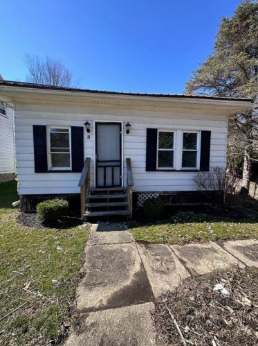 8 Garfield Ave, Greenville, PA 16125-1608