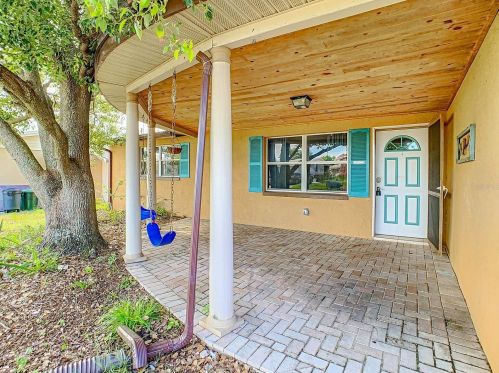 4042 Cluster Dr, Tarpon Springs, FL 34691-3575