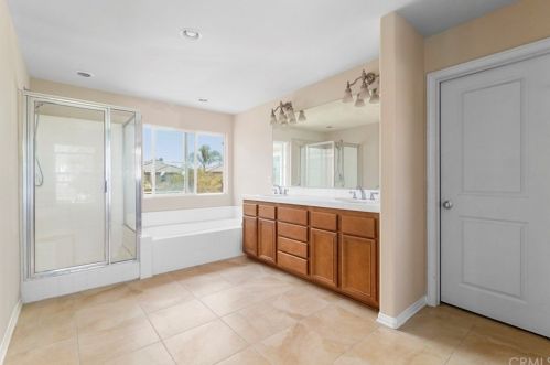 28926 Kennebunk Ct, Temecula CA  92591-7534 exterior