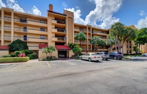 950 Egret Cir, Delray Beach FL  33444-7602 exterior