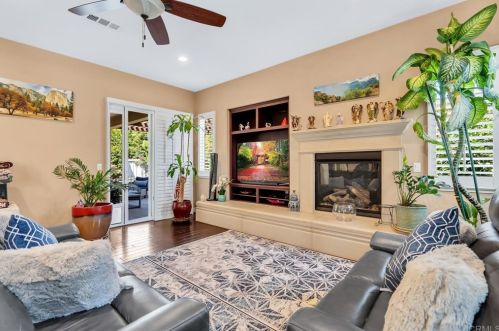 662 Canterbury Cir, Vacaville CA  95687-8225 exterior