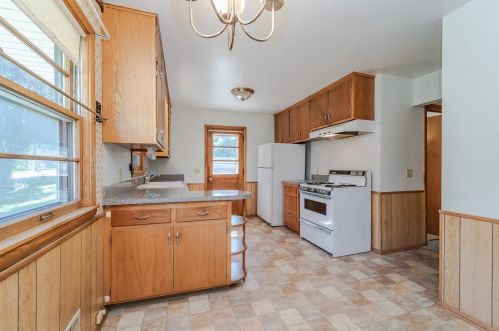 2422 53rd St, South Saint Paul MN  55076-1210 exterior