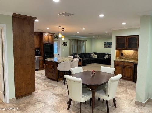 760 Meadows Dr, Chandler AZ 85224-8662 exterior