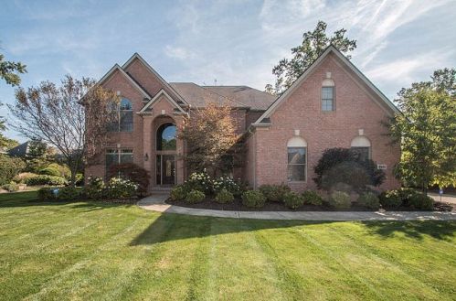 4465 Doral Dr, Avon, OH 44011-3745