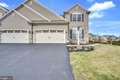 225 Carmella Dr, Navy Sup Dpt, PA 17050-3712