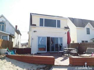 1140 Edgemere Dr, Rochester, NY 14612-1506