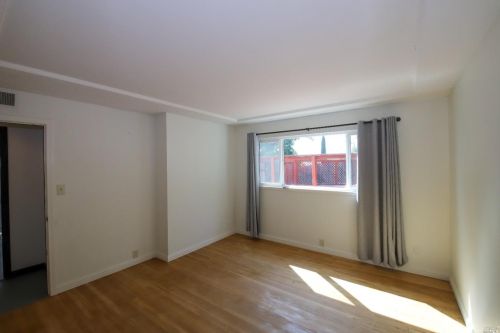 440 La Cresta Dr, Vacaville CA  95688-4218 exterior