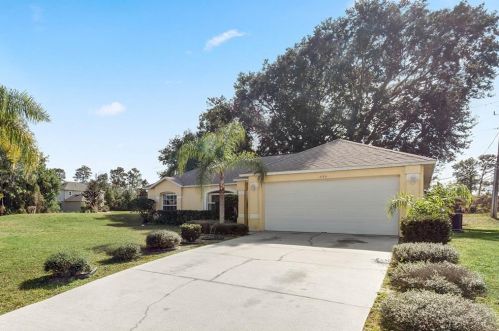 3195 Lynnhaven St, Deltona, FL 32738-4200