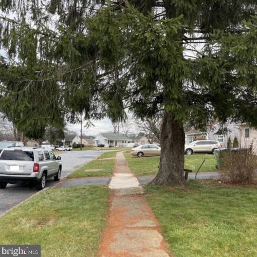 205 Cumberland Dr, Camp Hill, PA 17011-6673