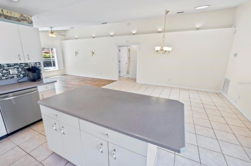 1845 Mango Tree Dr, Edgewater FL 32141-3925 exterior