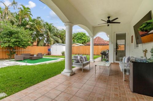 17455 91st Ct, Hialeah FL  33018-6800 exterior