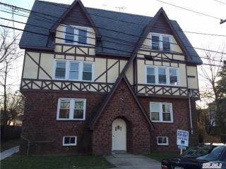 699 School St, North Baldwin NY  11510-3227 exterior