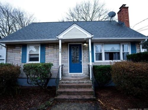 228 Lydall St, Manchester, CT 06042-2370