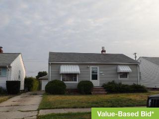 3226 Standish Ave, Cleveland, OH 44134-4252