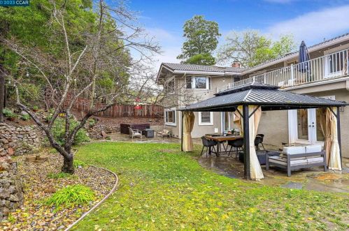 5613 Mount Hood Ct, Pacheco CA  94553-5837 exterior