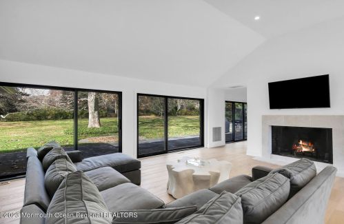 166 Rumson Rd, Locust NJ  07760-1033 exterior