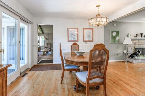 155 Greenbriar Rd, Meriden CT 06450-6810 exterior