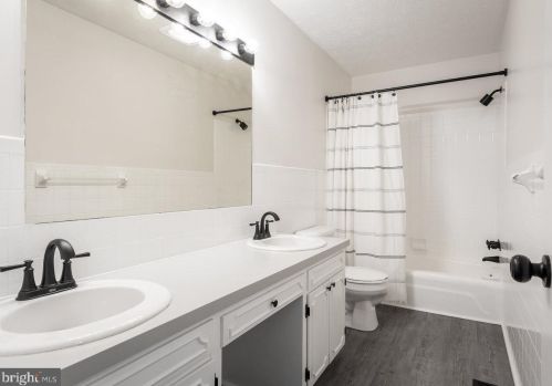 821 Blue Rdg Dr, Harrisonburg VA  22802-5012 exterior